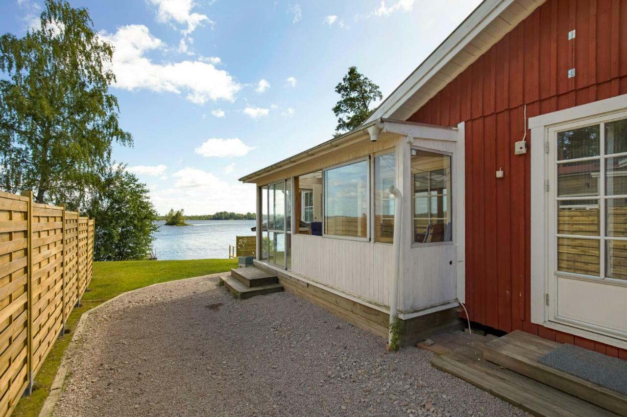 Holiday Lakefront House Villa Bjorkoby Exterior photo